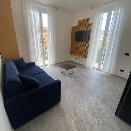 La Casa Della Stazione * لا سبيتسْيا
