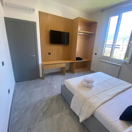 La Casa Della Stazione Специя