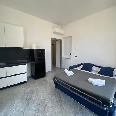 La Casa Della Stazione Специя